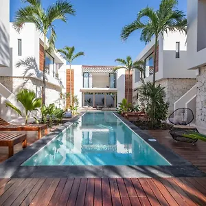 https://hacienda-21.allrivieramayahotels.com